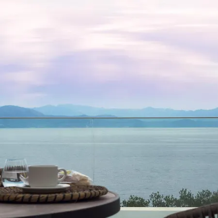 Vilielmini Paxos * Gaios